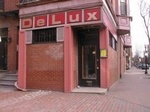 Delux Cafe & Lounge
