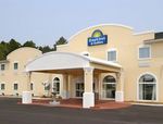 Days Inn & Suites Swainsboro