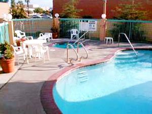 Quality Inn And Suites Fresno::Hotels.com