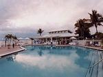 Tn-h11297_pool_01_f
