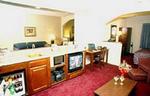 Tn-p83936_room_01_f