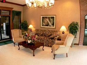 Web-mgm_entr-lobby-1