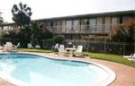 Tn-p04904_pool_01_f