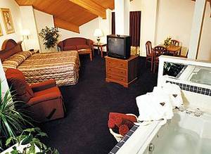 Amerihost Inn & Suites East Liverpool::Expedia