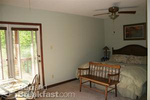 River Garden Bed & Breakfast::BedAndBreakfast.com