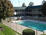 Tn-642312_pool_02_f