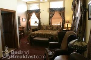 Carr Manor::BedAndBreakfast.com