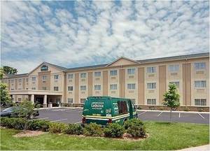 La Quinta Inn & Suites Louisville::Travelocity.com