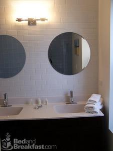 House 5863 - Bed and Breakfast::BedAndBreakfast.com