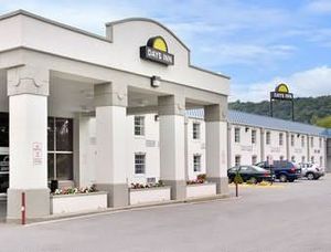 Days Inn Roanoke Airport::Travelocity.com