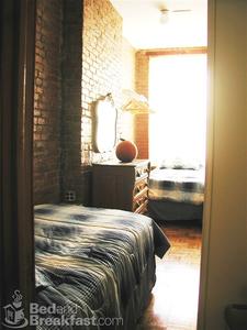 A Accommodations B&B::BedAndBreakfast.com