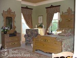 The River View Inn::BedAndBreakfast.com