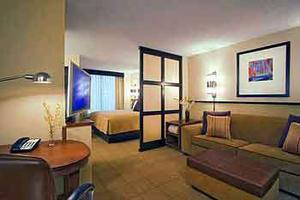 Web-col_amir-rooms-1