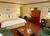Radisson Hotel Cleveland Airport::Expedia