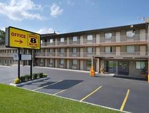 Super 8 Laurel::Travelocity.com