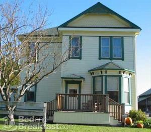 The Farmhouse at Riverbar Farm::BedAndBreakfast.com