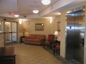 Crestwood Suties Newport News::Travelocity.com