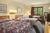 Super 8 Motel - Green Bay::Expedia