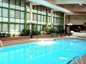 Radisson Hotel Charleston Airport::Expedia