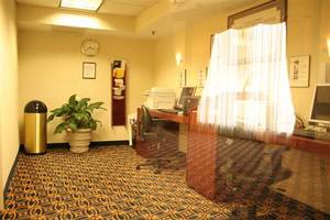 Web-doubletree_hotel_crystal_city_42415_1_08022006_1108221562_500