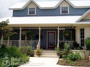 Bear Creek Retreat::BedAndBreakfast.com