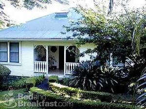 Waipio Wayside Bed & Breakfast Inn::BedAndBreakfast.com