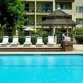 Tn-805726_pool_01_f