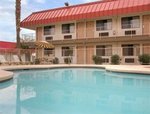 Tn-l42268_pool_01_e
