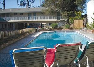 Carmel Lodge::Travelocity.com
