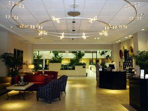 Web-fmy_emba-lobby-2