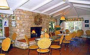 Carmel Village Inn::Expedia