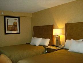 Web-phx_qual-rooms-5