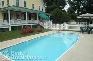 Web-jackson-lodging-the-village-house
