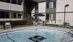 Tn-h71931_pool_01_f