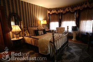 Web-saratoga-springs-new-york-lodging-foxnhoundbedandbreakfast
