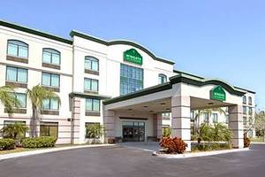 Wingate By Wyndham - Clearwater / St. Petersburg::Expedia