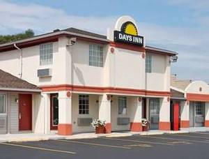 Days Inn Plymouth IN::Travelocity.com