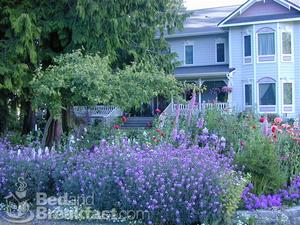 B J's Garden Gate B & B::BedAndBreakfast.com