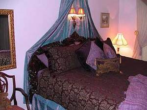 Larelle House Bed and Breakfast::Hotels.com