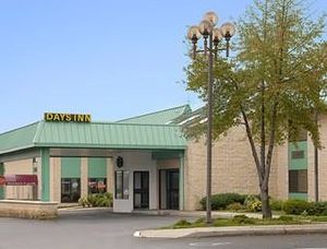 Days Inn Hillsborough::Travelocity.com