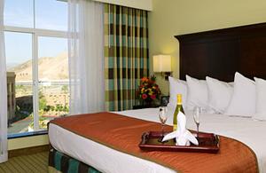 Web-lax_embs-rooms-1