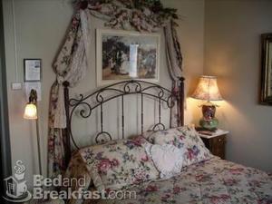 The Victorian Gold Bed and Breakfast::BedAndBreakfast.com