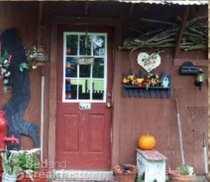 Kenney Bunkhouse::BedAndBreakfast.com
