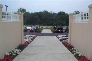 Web-courtyard_by_marriott_45381_3_08052006_0608485312_500