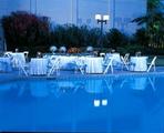 Tn-166901_pool_01_f