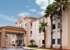 Comfort Inn - De Land::Hotels.com