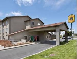 Logan Super 8 Motel::Travelocity.com