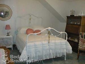 Ferry Watch Inn::BedAndBreakfast.com