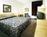 Hampton Inn Eau Claire::Expedia