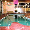 Tn-196657_pool_01_f